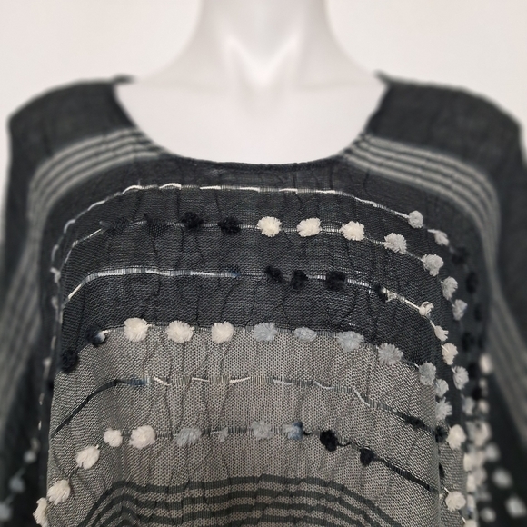 DEMDACO Grey & Black Boho Fringe Southwestern Artisan Western Poncho One Size - Picture 3 of 15